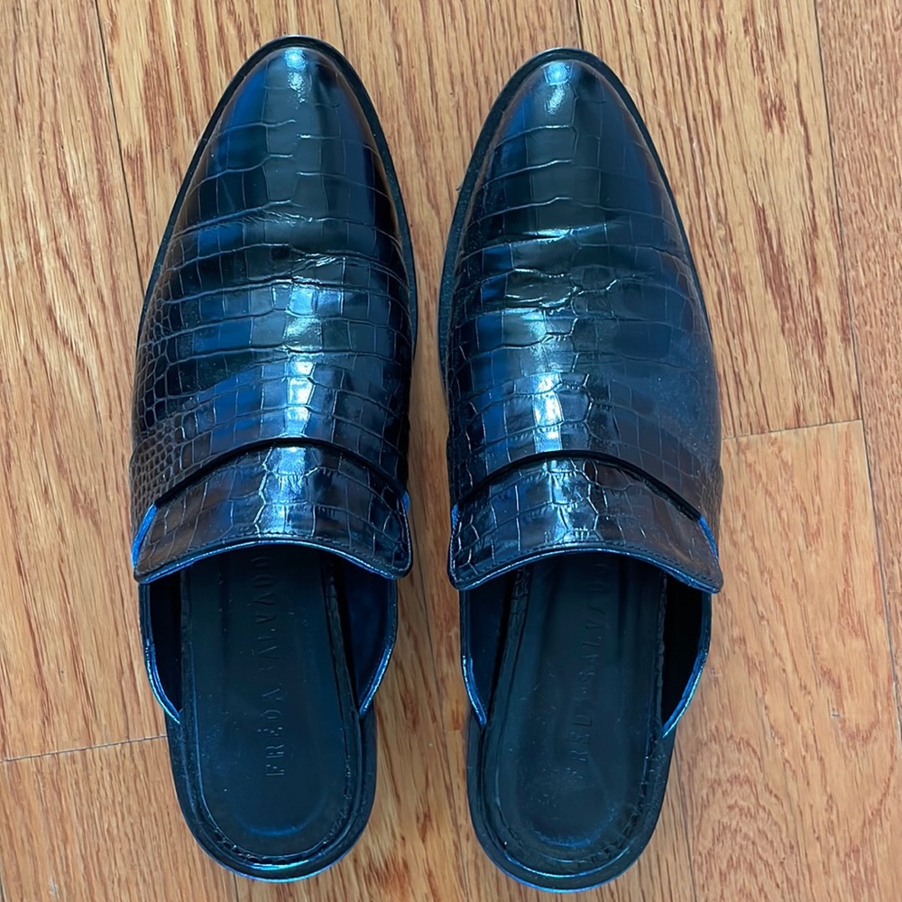 Freda Salvador Keen Mules